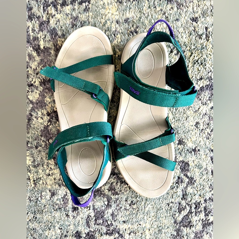 Teva Virra hiking/outdoor sandals- teal with purple accents- Size 7